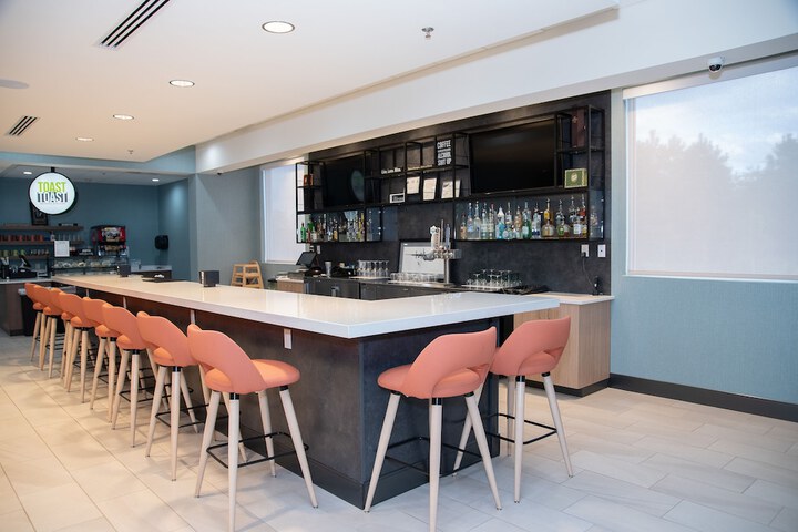Holiday Inn & Suites Fayetteville W-Fort Bragg Area by IHG