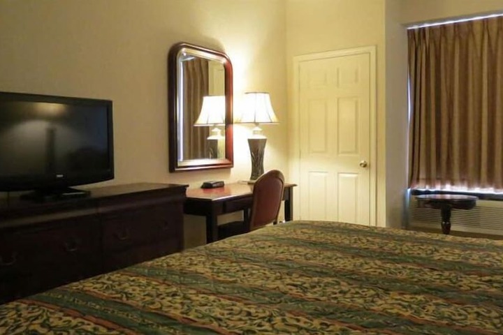 Room 20 of 38