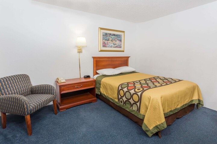 Room 2 of 13