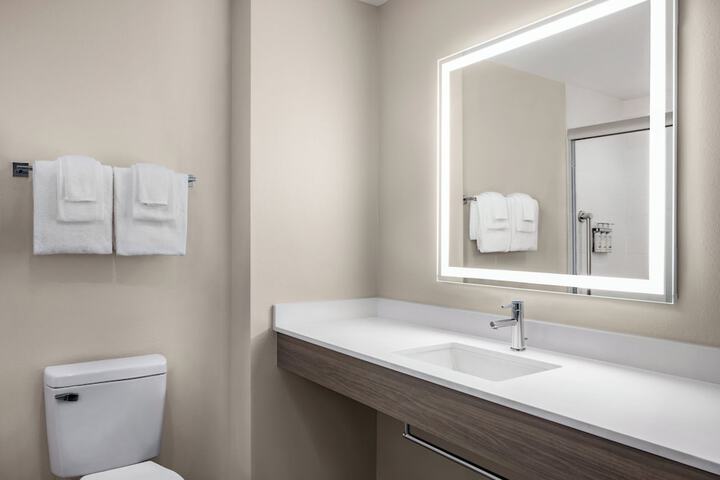 Holiday Inn Express & Suites Hagerstown by IHG