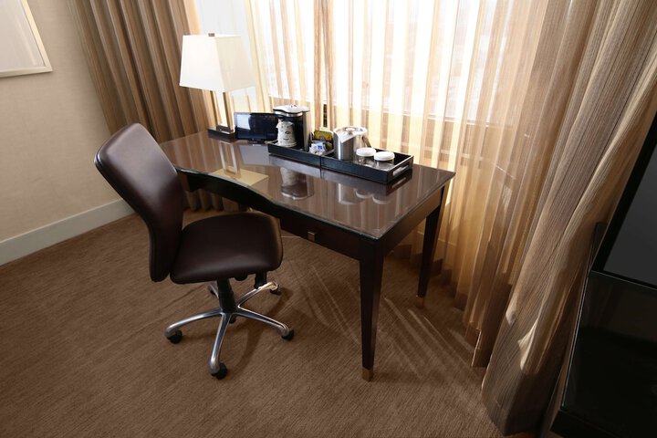 Room 21 of 176