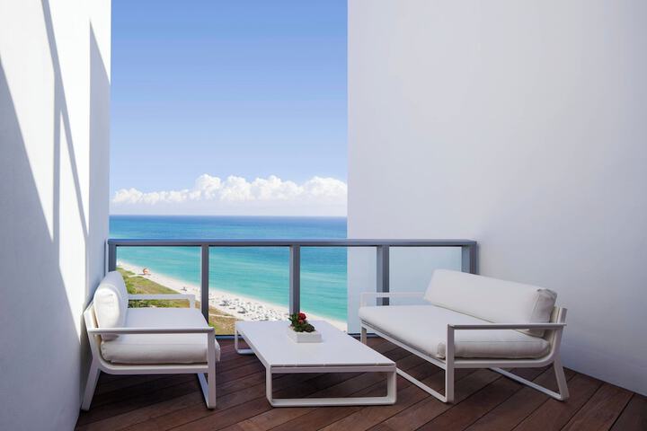W South Beach