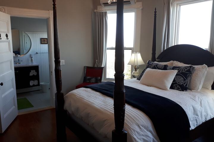 Room 12 of 37