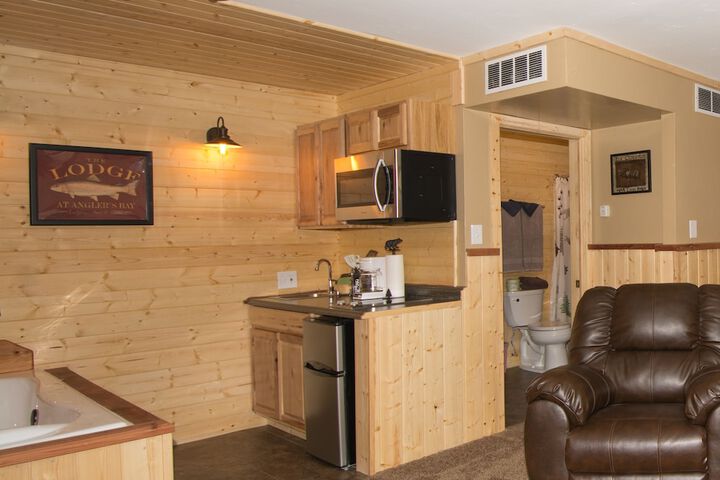 Upper Canyon Inn & Cabins