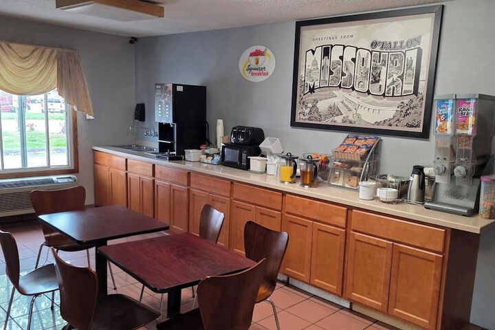 Super 8 by Wyndham OFallon MO / St. Louis Area