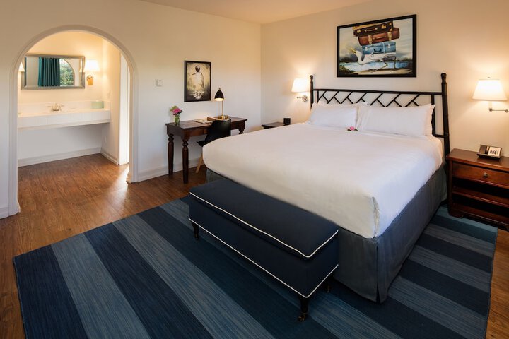 Room 21 of 38