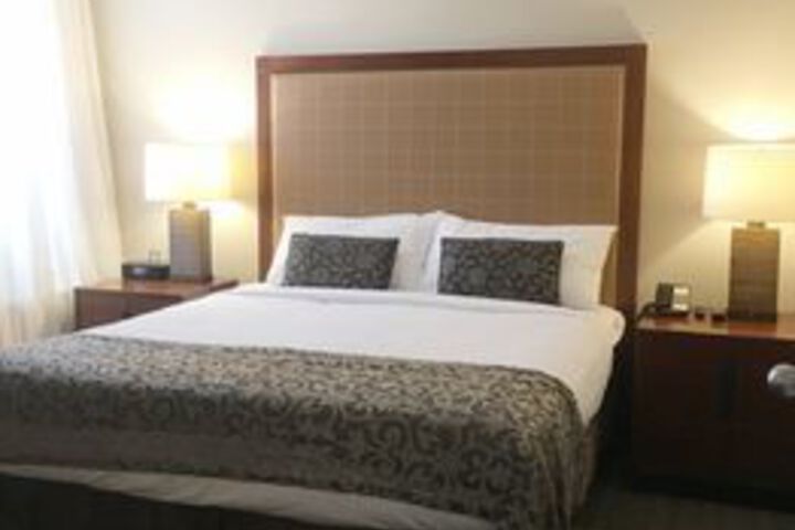 Travelodge by Wyndham Conference Centre & Suites Whitecourt