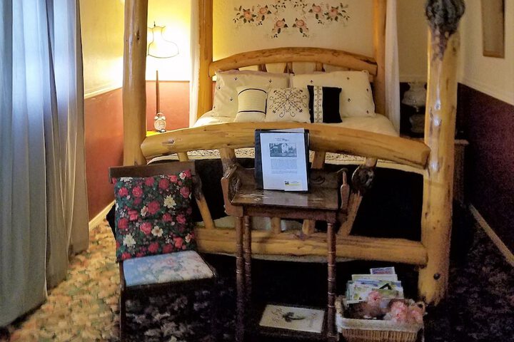 Room 18 of 28
