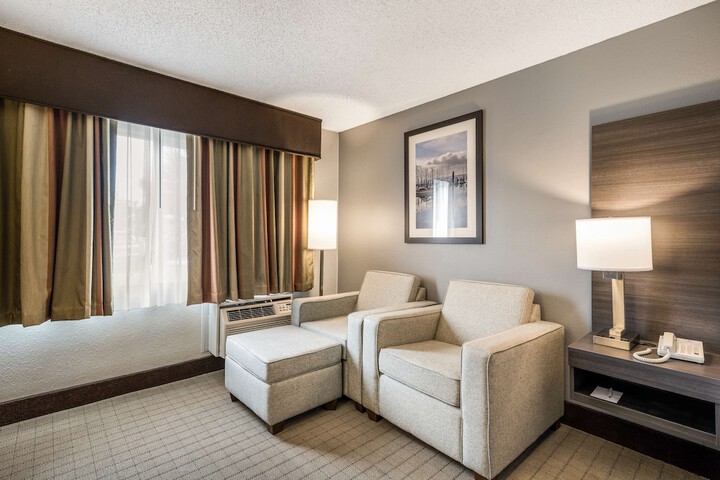Room 43 of 105