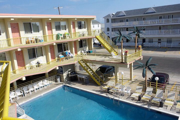Golden Rail Motel