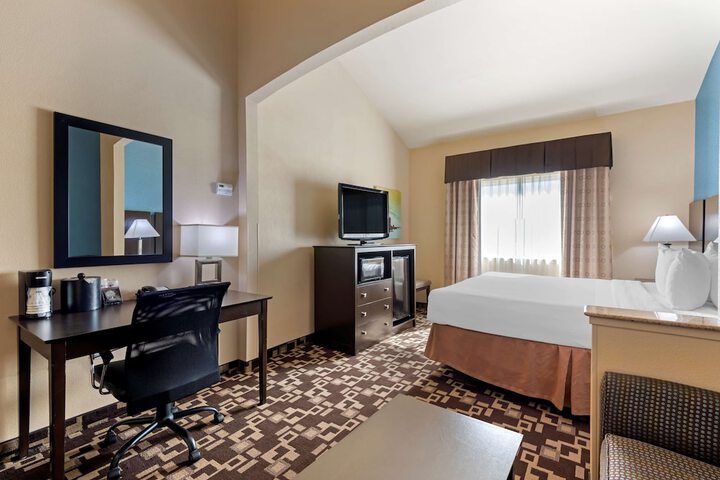 Room 12 of 36