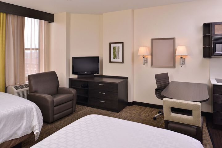 Room 42 of 61
