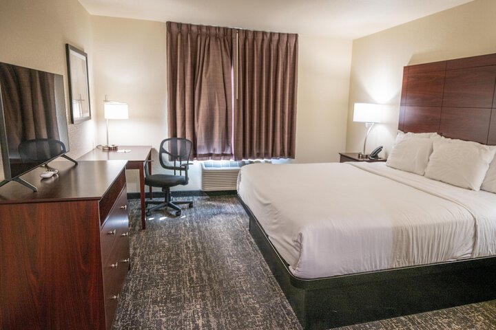 Cobblestone Hotel & Suites - Lamar