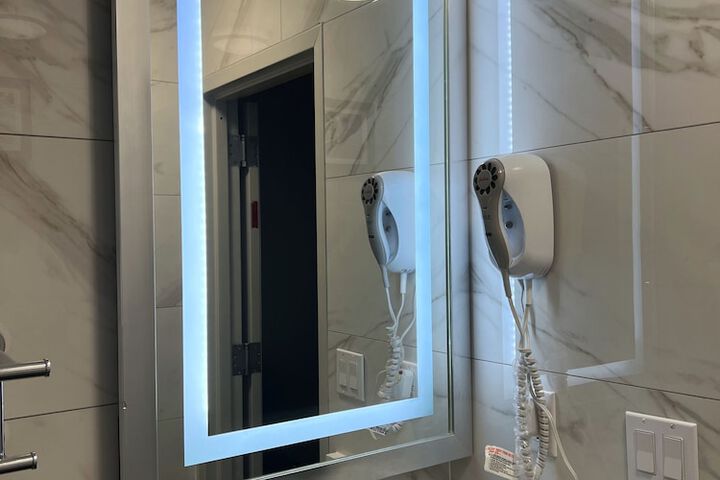 Room 30 of 63