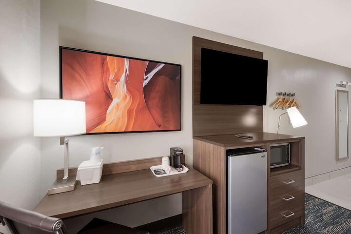 Room 20 of 32
