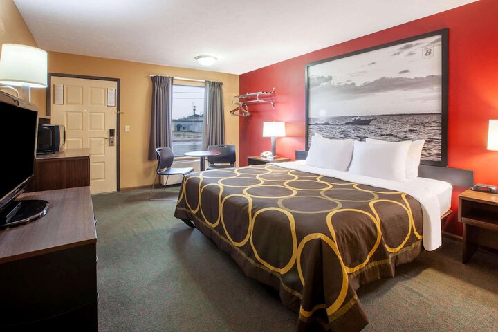 Room 17 of 30