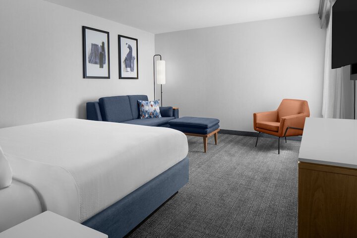 Room 15 of 37