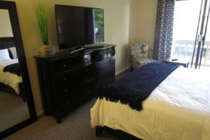 Beverly Hill Suites