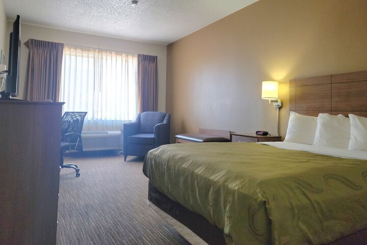 Room 11 of 25