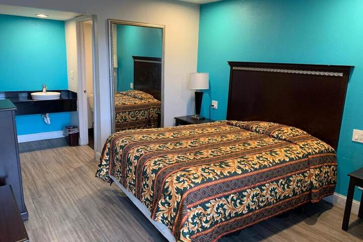 Room 14 of 29