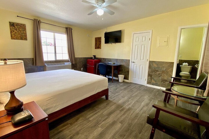 Europa Inn & Suites