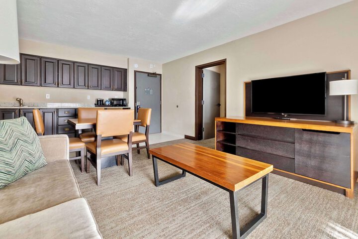 Room 50 of 85