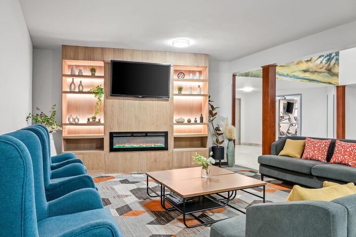 Comfort Inn & Suites