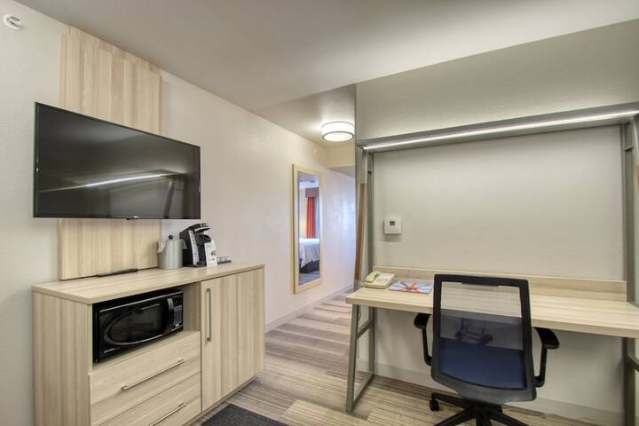 Room 56 of 99