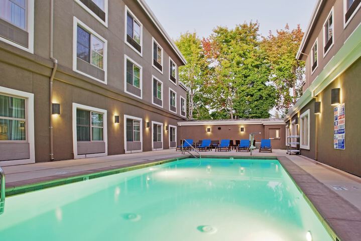 Pool 7 of 42
