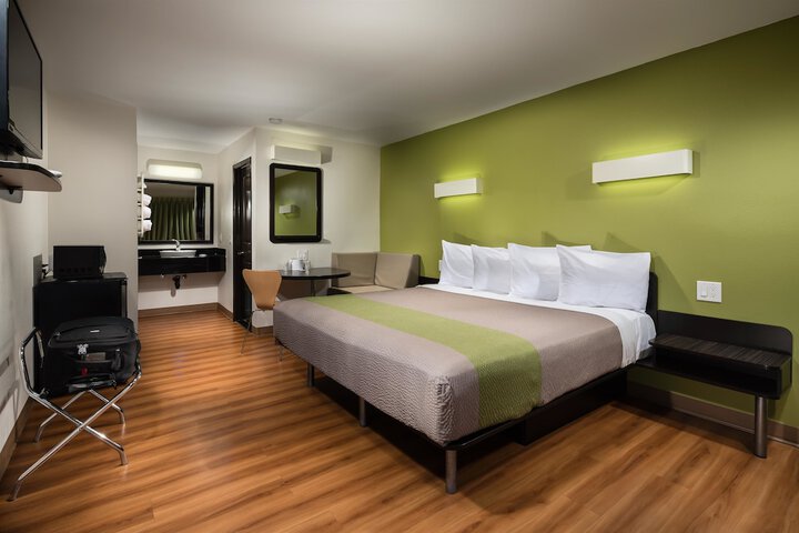 Room 15 of 17