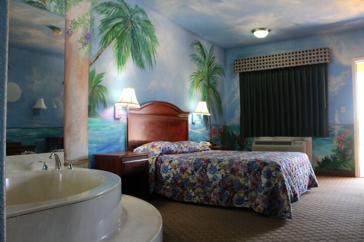 Room 18 of 33