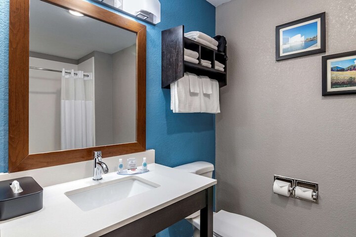 Room 15 of 41
