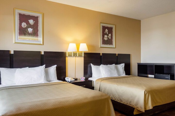 Econo Lodge Luverne I-90