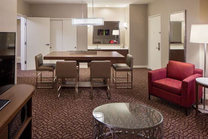 Room 26 of 82