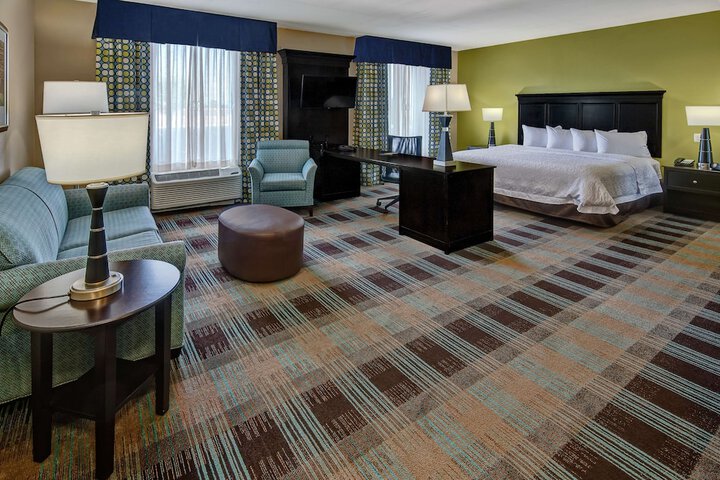 Room 33 of 48