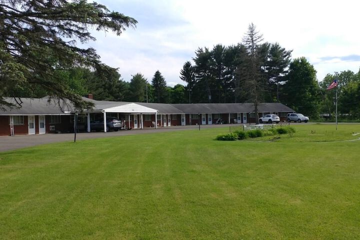 Property Grounds 16 of 16