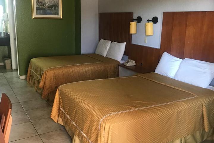 Room 13 of 30