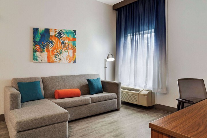 Room 40 of 59
