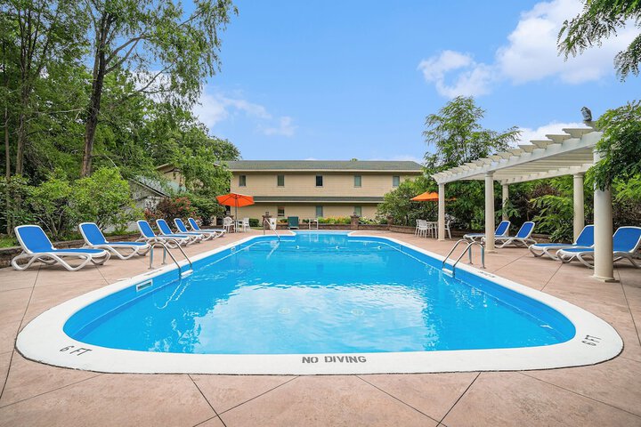 Pool 4 of 55