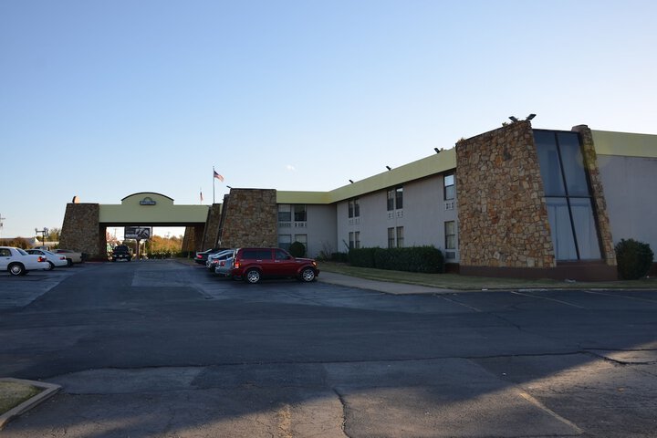 Hotel 11 of 118