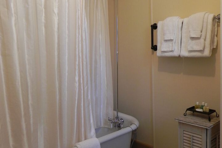 Room 42 of 78