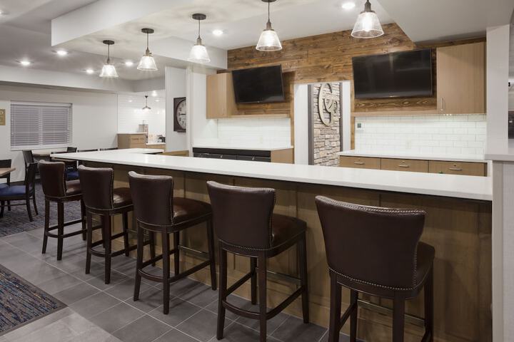 GrandStay Cannon Falls