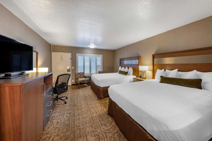 Room 32 of 48