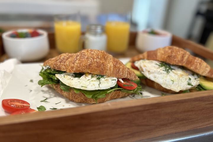 Breakfast/Coffee Service 115 of 145