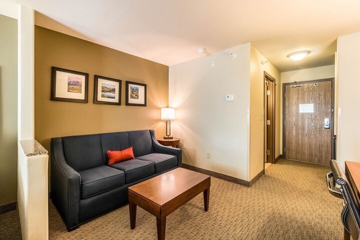 Room 16 of 34