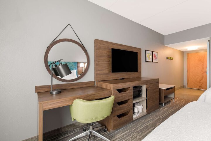 Room 32 of 45