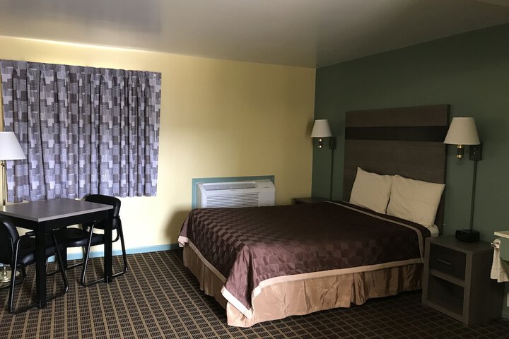 Room 28 of 40