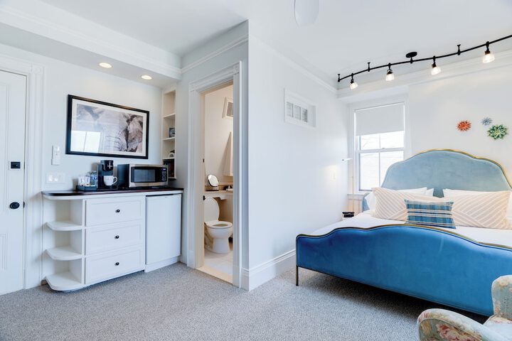 Room 12 of 34