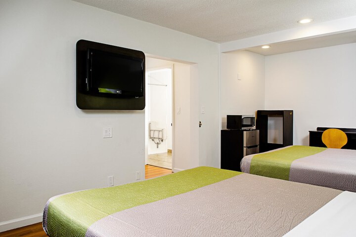 Room 21 of 42
