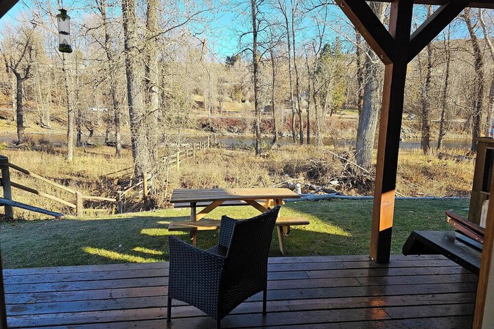 Methow River Lodge & Cabins